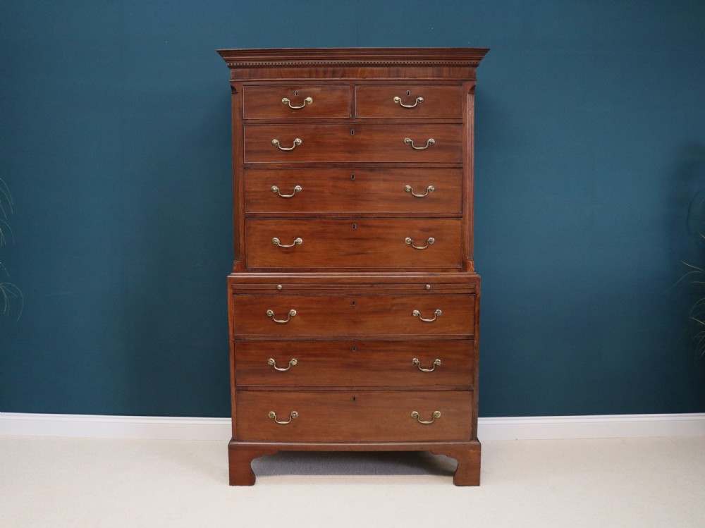 19th-century Mahogany Chest-on-chest View II