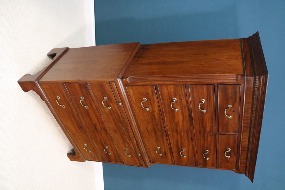 19th-century Mahogany Chest-on-chest View VI
