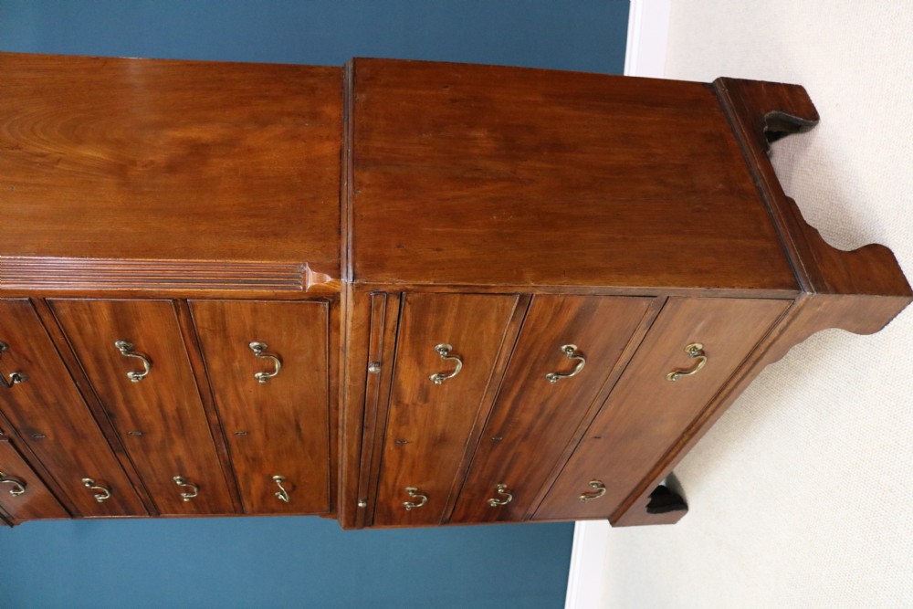 19th-century Mahogany Chest-on-chest View IX
