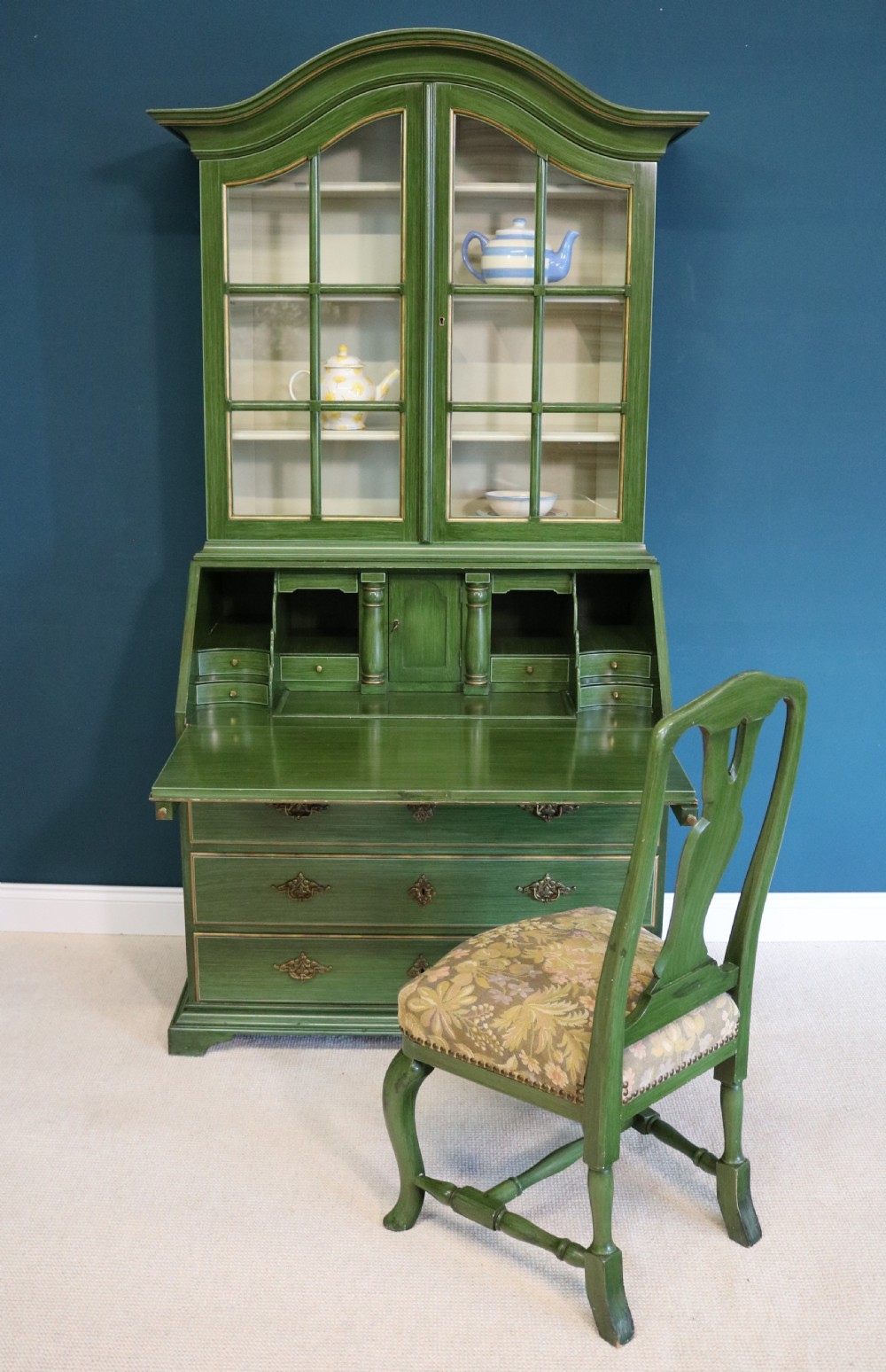 Secretaire / Writing Cabinet 