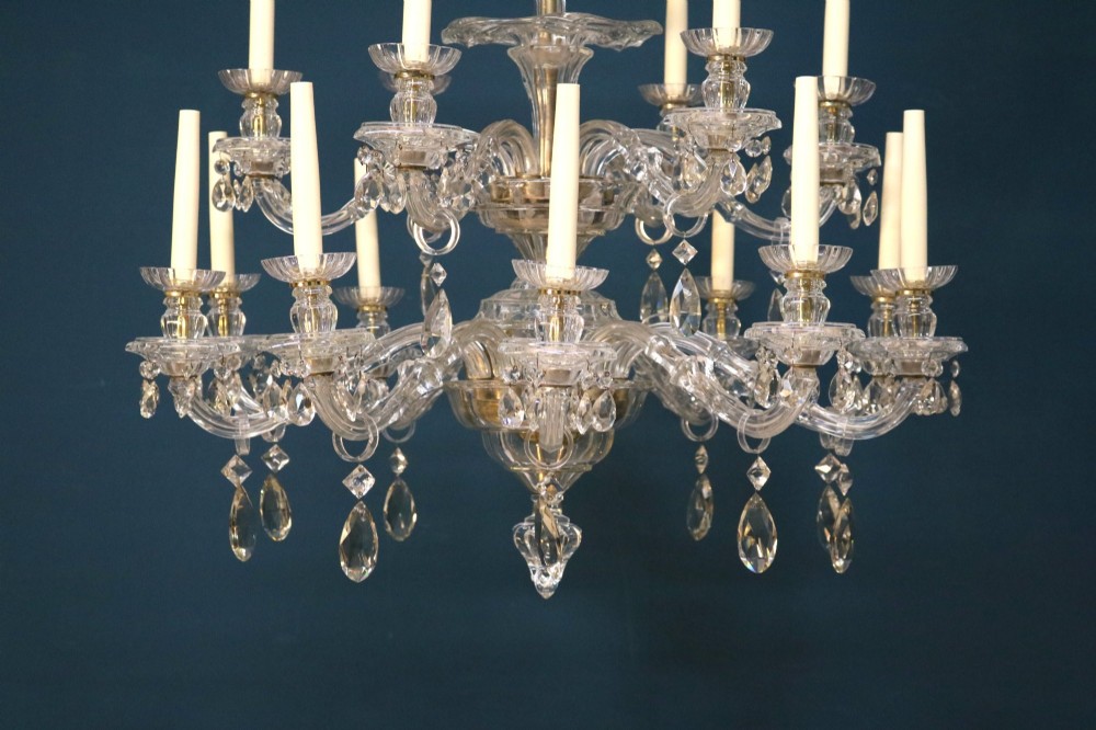 Early 20th-century Spanish Two Tier 16 Arm Glass Chandelier View III