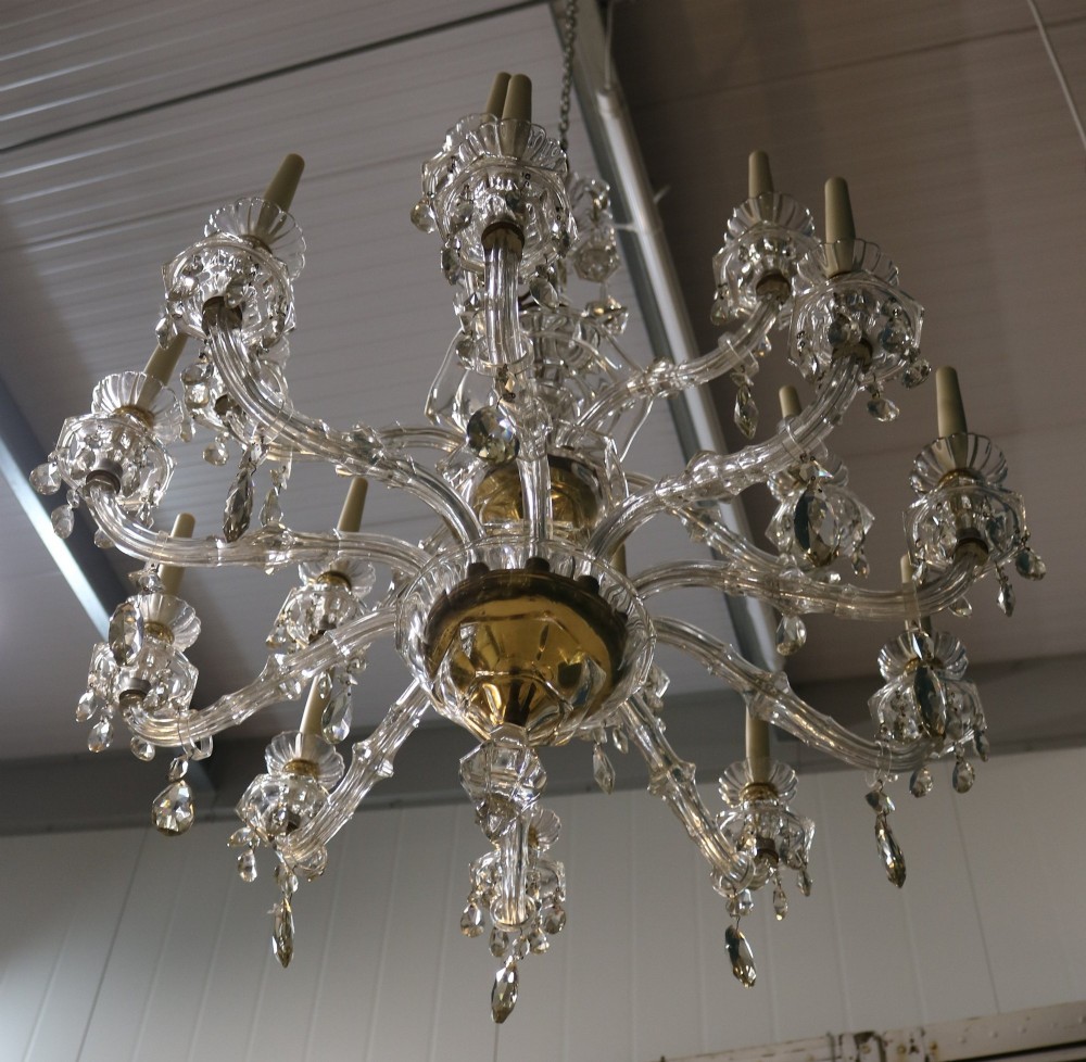 Early 20th-century Spanish Two Tier 16 Arm Glass Chandelier View VIII