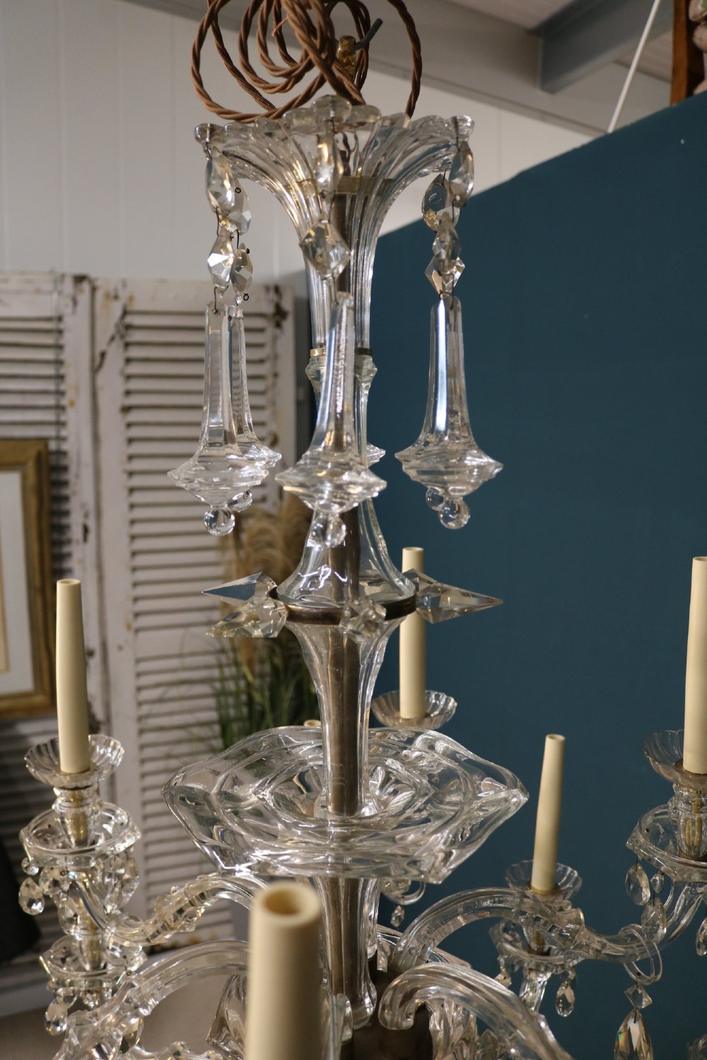 Early 20th-century Spanish Two Tier 16 Arm Glass Chandelier View IX