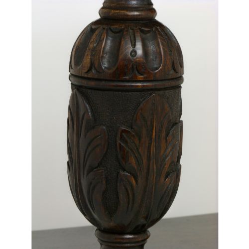 ELIZABETHAN STYLE OAK OCCASIONAL TABLE - ADDITIONAL PHOTO 8
