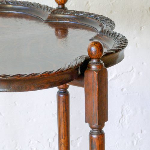 SMALL OAK FOLDING TABLE - ADDITIONAL PHOTO 4