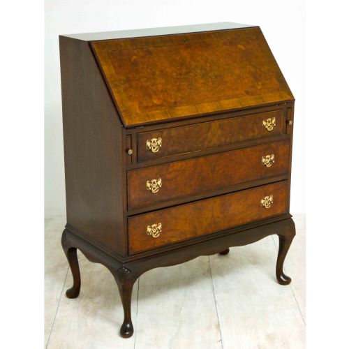 queen anne style walnut bureau - CATEGORY: ANTIQUE BUREAU - DATED 1920