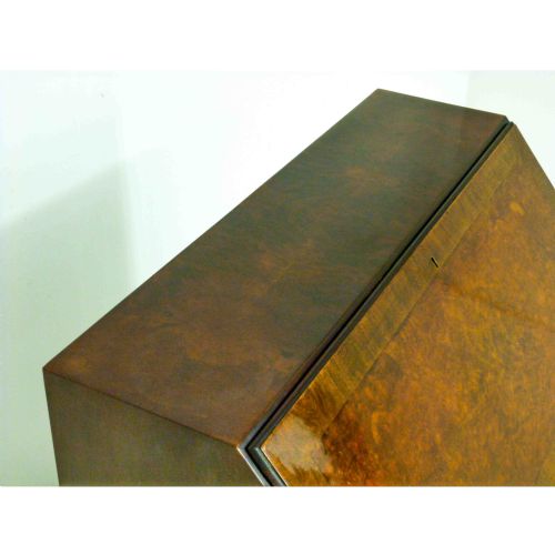 QUEEN ANNE STYLE WALNUT BUREAU - ADDITIONAL PHOTO 11