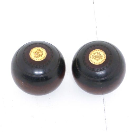 VICTORIAN CROWN GREEN BALLS - ADDITIONAL PHOTO 1