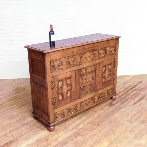 jacobean style oak dresser - CATEGORY: ANTIQUE SIDEBOARDS - DATED 1850