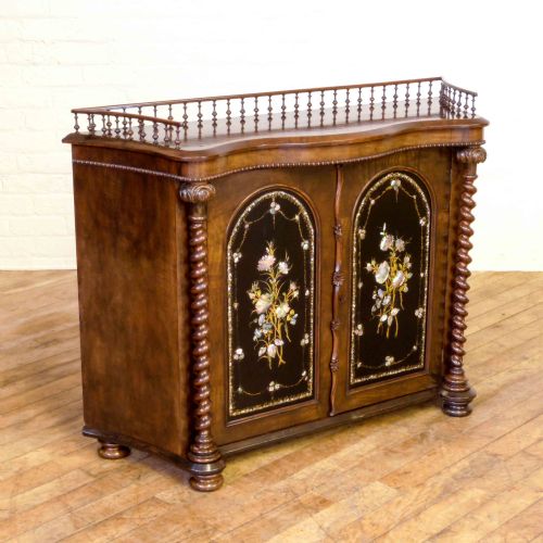 fine victorian walnut credenza - CATEGORY: ANTIQUE SIDEBOARDS - DATED 1870