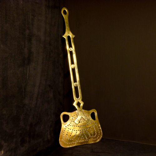 VICTORIAN BRASS CHESTNUT ROASTER - ADDITIONAL PHOTO 1