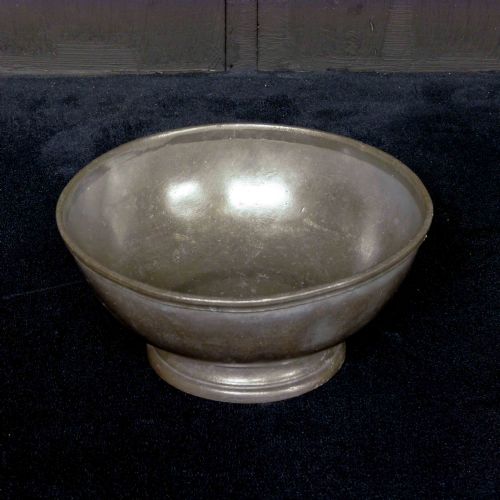 PAIR OF GEORGIAN PEWTER BOWLS - ADDITIONAL PHOTO 1
