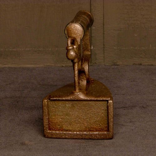 VICTORIAN IRON WITH RIBBED HANDLE - ADDITIONAL PHOTO 1
