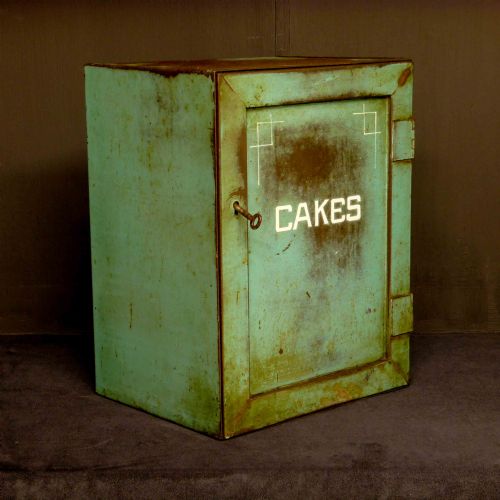 victorian cake safe - CATEGORY: ANTIQUE MISCELLANEOUS - DATED VICTORIAN