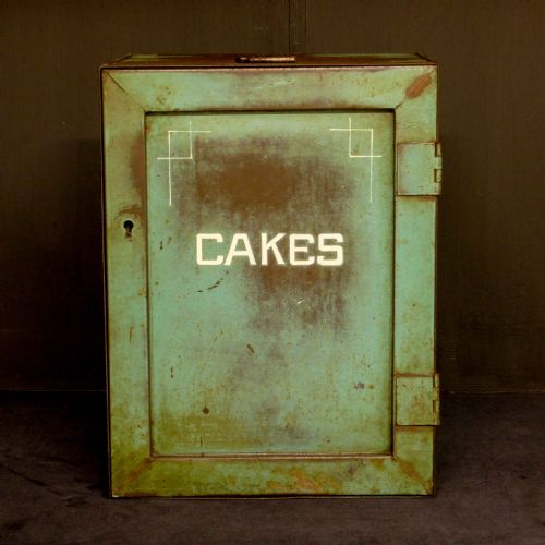 VICTORIAN CAKE SAFE - ADDITIONAL PHOTO 1