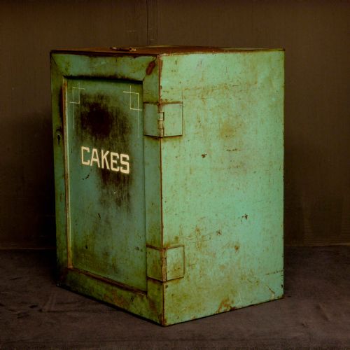VICTORIAN CAKE SAFE - ADDITIONAL PHOTO 4