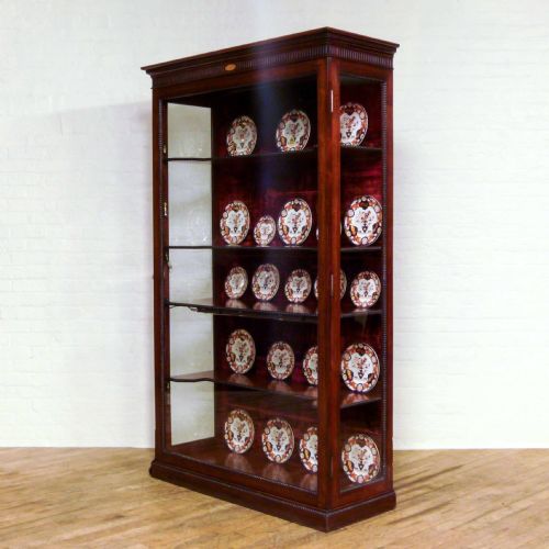 fine victorian mahogany showroom cabinet - CATEGORY: ANTIQUE CABINETS - DATED VICTORIAN