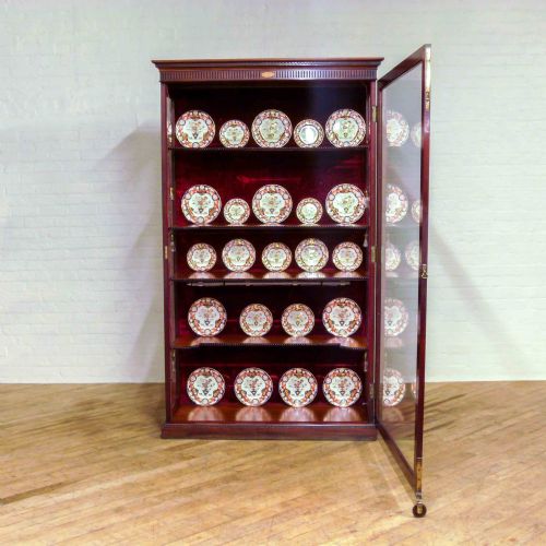 FINE VICTORIAN MAHOGANY SHOWROOM CABINET - ADDITIONAL PHOTO 1
