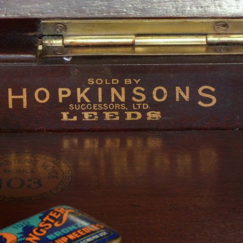 TABLE TOP HIS MASTERS VOICE GRAMOPHONE - ADDITIONAL PHOTO 5