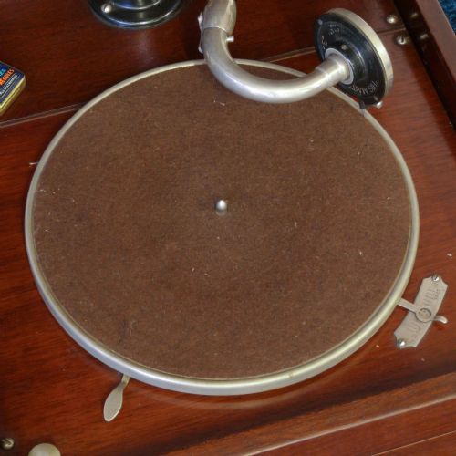 TABLE TOP HIS MASTERS VOICE GRAMOPHONE - ADDITIONAL PHOTO 11