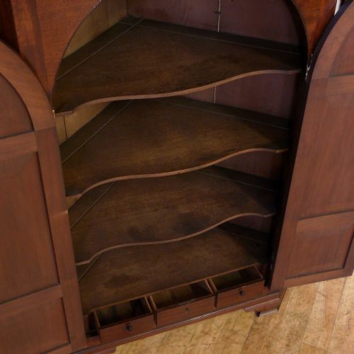 GEORGIAN MAHOGANY CORNER CUPBOARD - ADDITIONAL PHOTO 6