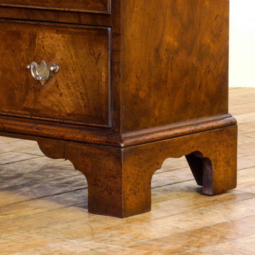 QUEEN ANNE STYLE WALNUT CHEST OF DRAWERS - ADDITIONAL PHOTO 8