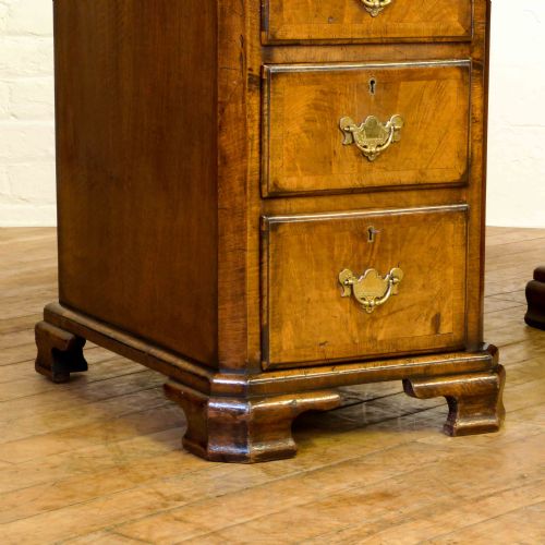 VICTORIAN GEORGE II STYLE WALNUT DESK - ADDITIONAL PHOTO 6