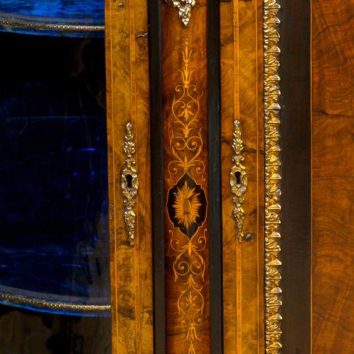 VICTORIAN ORMOLU MOUNTED WALNUT CREDENZA - ADDITIONAL PHOTO 3