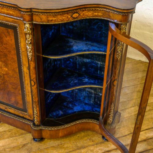 VICTORIAN ORMOLU MOUNTED WALNUT CREDENZA - ADDITIONAL PHOTO 11