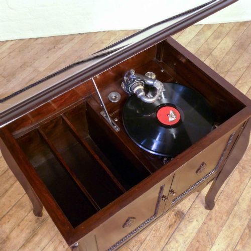 VINTAGE WINDUP GRAMOPHONE - ADDITIONAL PHOTO 4