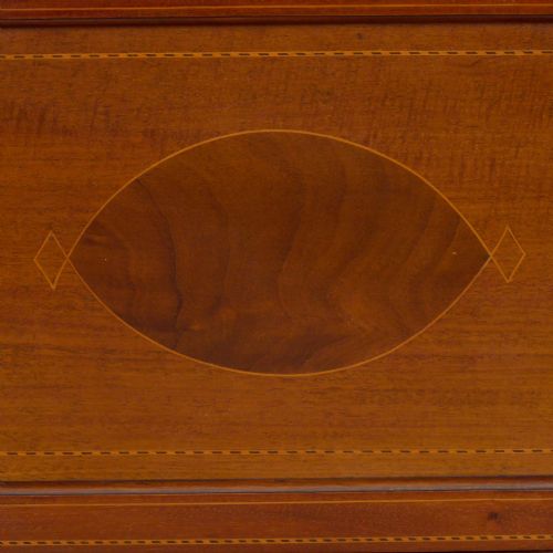 EDWARDIAN SHERATON STYLE MAHOGANY DISPLAY CABINET - ADDITIONAL PHOTO 6