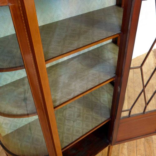 EDWARDIAN SHERATON STYLE MAHOGANY DISPLAY CABINET - ADDITIONAL PHOTO 7