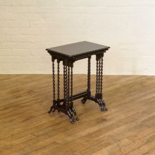 OAK NEST OF TABLES WITH TWIST LEGS - ADDITIONAL PHOTO 1