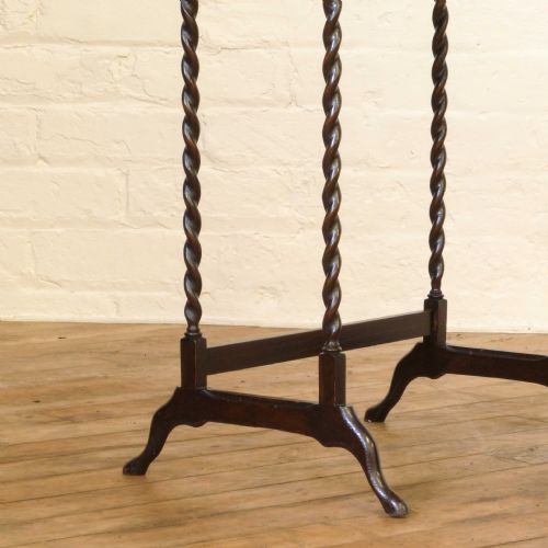OAK NEST OF TABLES WITH TWIST LEGS - ADDITIONAL PHOTO 4