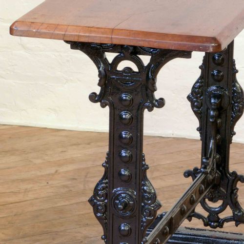 VICTORIAN CAST IRON PUB TABLE - ADDITIONAL PHOTO 3