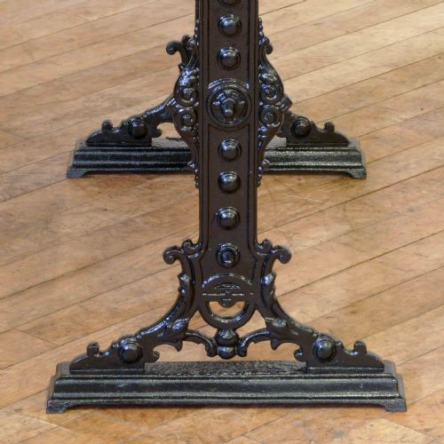 VICTORIAN CAST IRON PUB TABLE - ADDITIONAL PHOTO 4