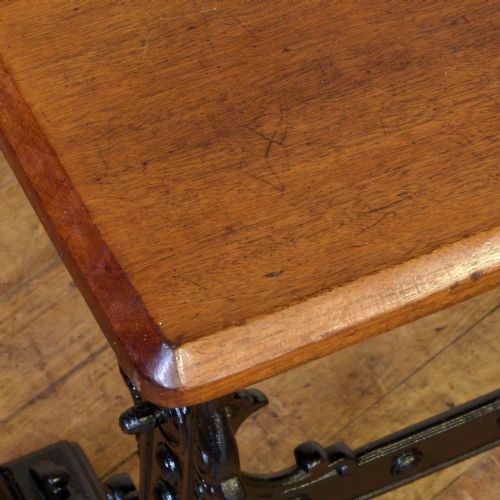 VICTORIAN CAST IRON PUB TABLE - ADDITIONAL PHOTO 5