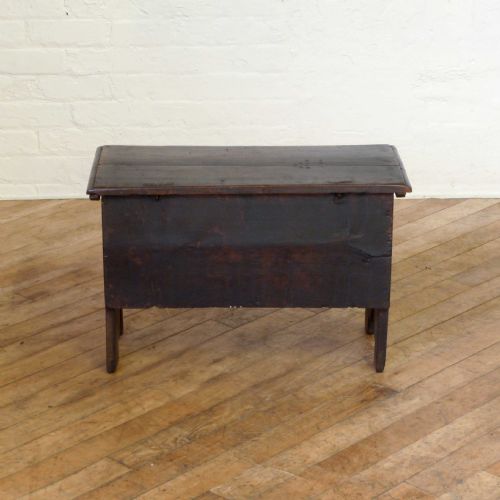 TINY 17TH CENTURY OAK KIST - ADDITIONAL PHOTO 9