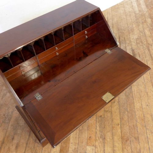 GEORGIAN MAHOGANY BUREAU - ADDITIONAL PHOTO 5