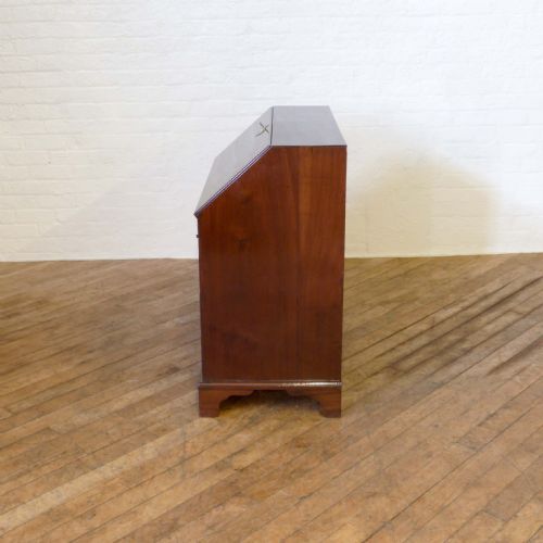 GEORGIAN MAHOGANY BUREAU - ADDITIONAL PHOTO 8