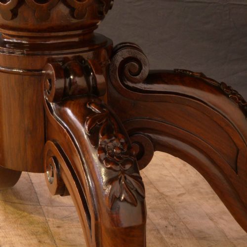 VICTORIAN WALNUT LOO TABLE - ADDITIONAL PHOTO 1