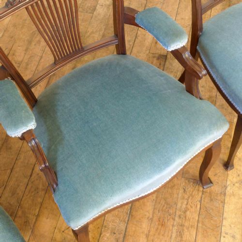 EDWARDIAN MAHOGANY EIGHT PIECE SUITE - ADDITIONAL PHOTO 4