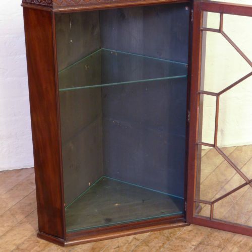 MAHOGANY HANGING CORNER CUPBOARD - ADDITIONAL PHOTO 1