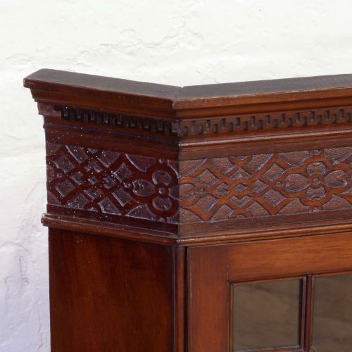 MAHOGANY HANGING CORNER CUPBOARD - ADDITIONAL PHOTO 2