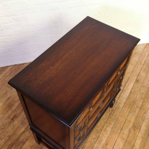 JACOBEAN STYLE OAK CHEST OF DRAWERS - ADDITIONAL PHOTO 5