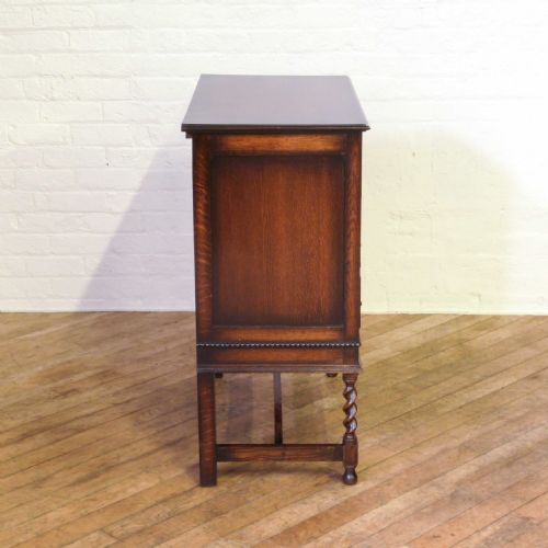 JACOBEAN STYLE OAK CHEST OF DRAWERS - ADDITIONAL PHOTO 7