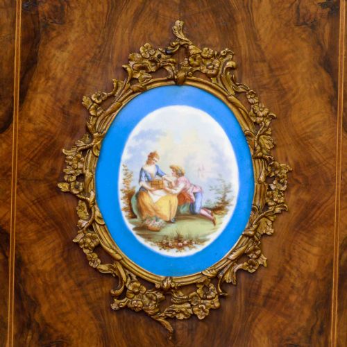 VICTORIAN WALNUT CREDENZA - ADDITIONAL PHOTO 4