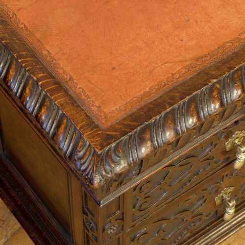 VICTORIAN CARVED OAK DESK - ADDITIONAL PHOTO 4