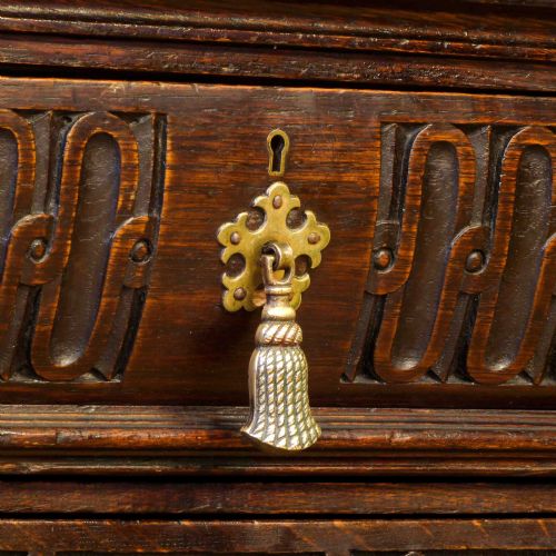 VICTORIAN CARVED OAK DESK - ADDITIONAL PHOTO 5