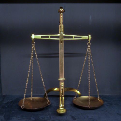 brass balance scales - CATEGORY: ANTIQUE MISCELLANEOUS - DATED 1920